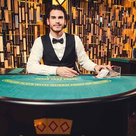 Triple Card Poker Unique Casino